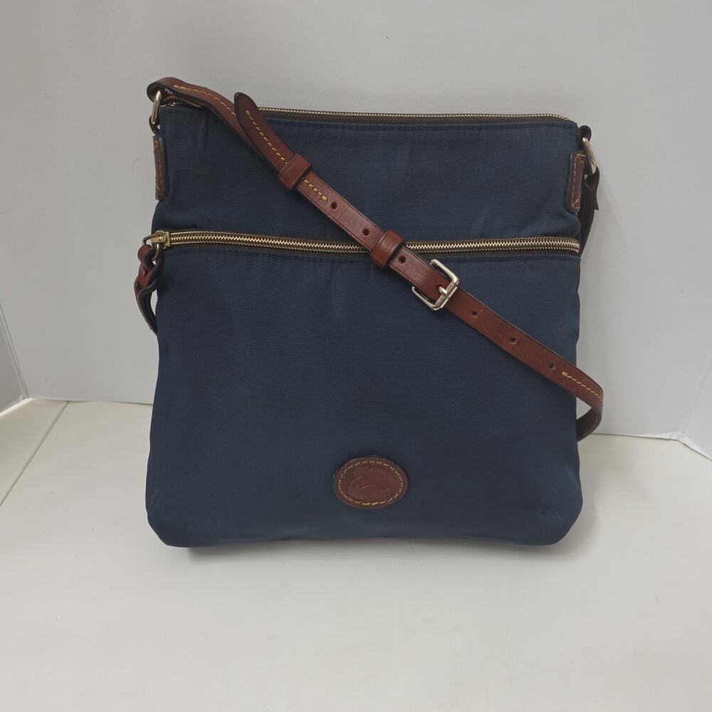 Dooney & Bourke Wayfarer Navy Nylon Duck Logo Crossbody Bag Tan Leather Coastal - Picture 3 of 16